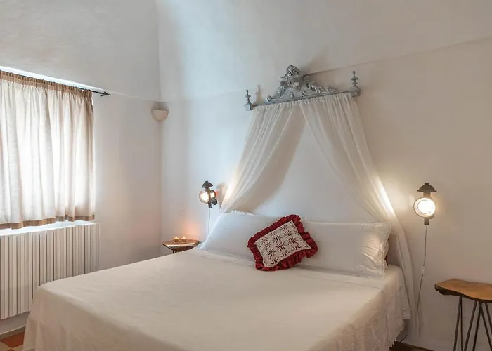 I Sette Coni تْشيستيرنِنو