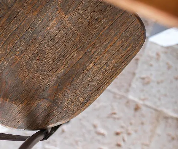 I Sette Coni * تْشيستيرنِنو